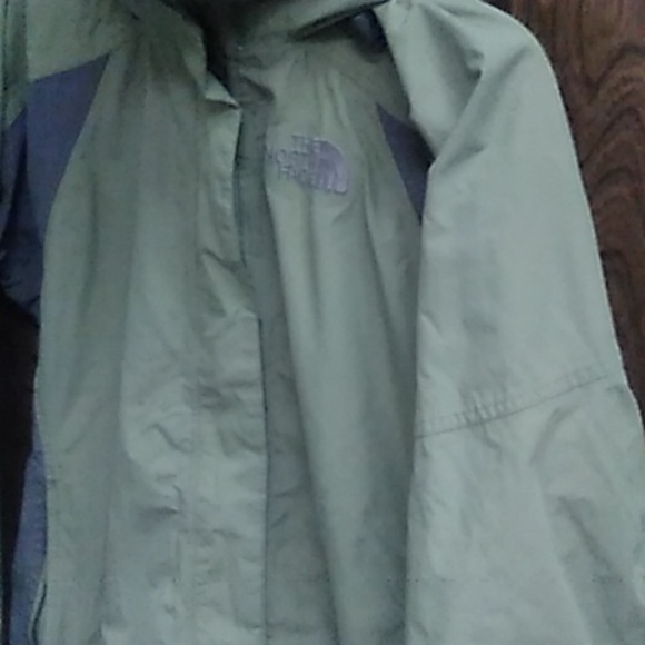 The North Face Women's hypervent jacket - Picture 2 of 12